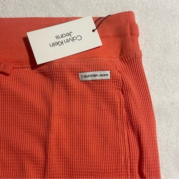 Calvin Klein Jeans Women's Waffle-Knit Mid-Rise Pull-on Shorts, Size XL, New - Picture 5 of 11